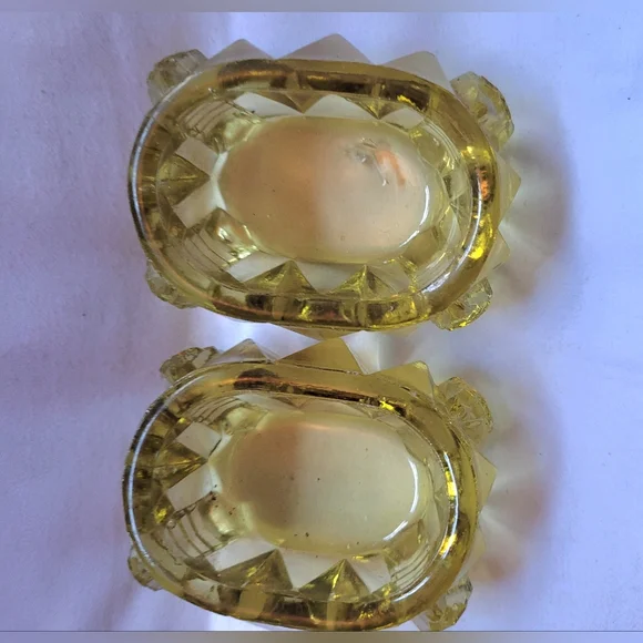 Vintage Elegant Yellow Glass salt Dip Bowls (105) - Picture 2 of 5